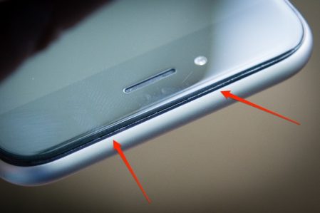 Cách sửa màn hình iPhone 6, 6 plus không khít 1 Ảnh chụp gần màn hình iPhone 6, 6 Plus không khít