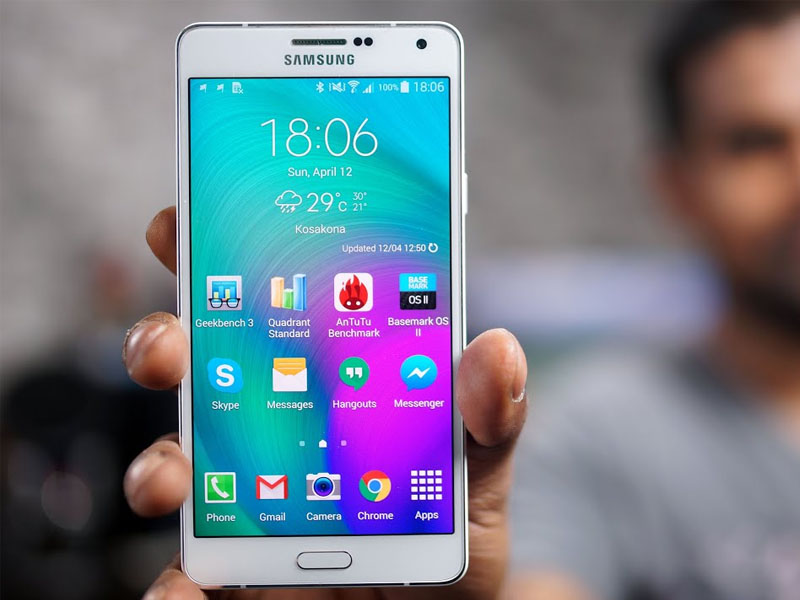 Thay màn hình Samsung Galaxy A7 – A700 (2015) 1