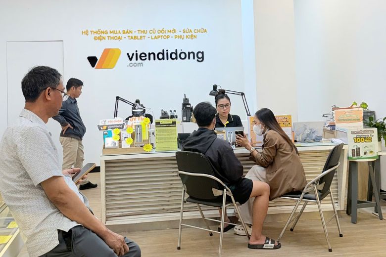 Dịch vụ thay pin iPhone X chính hãng, uy tín tại Viện Di Động