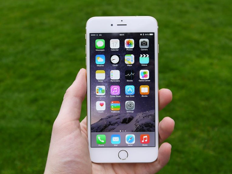 iPhone 6 Plus sở hữu màn hình rộng, mang đến nhiều trải nghiệm ấn tượng