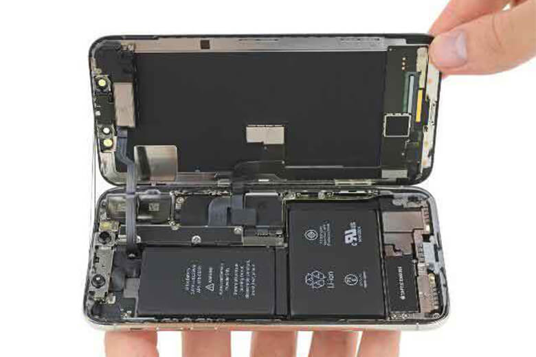 Pin iPhone Xs Max bị hư cần thay pin mới ngay để việc sử dụng không bị gián đoạn