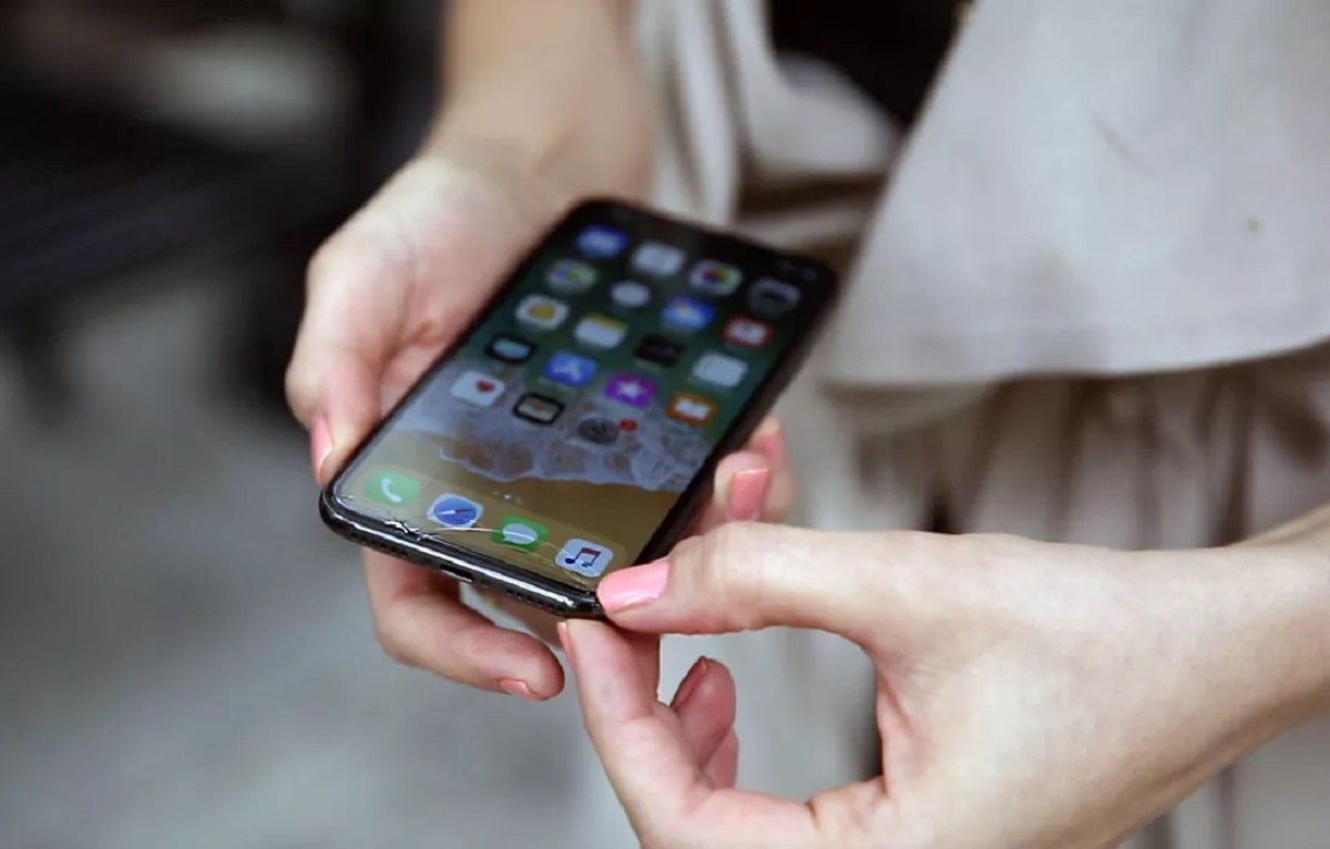 Xử lý màn hình iPhone X bị vỡ