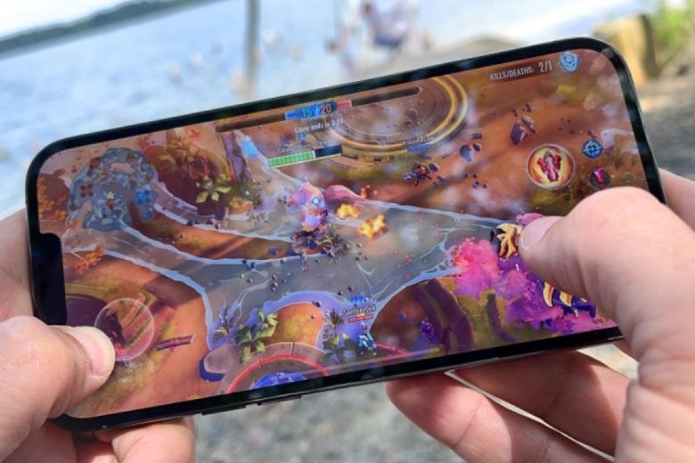 Thay màn hình iPhone 11 Pro 4 Thay màn hình iPhone 11 Pro với linh kiện Apple chính hãng