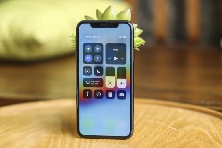 Thay màn hình iPhone 11 Pro 8 Thay màn hình iPhone 11 Pro với linh kiện Pisen