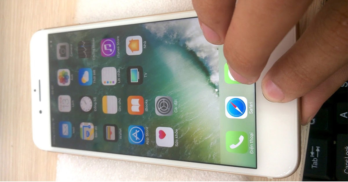 Khắc phục lỗi màn hình iPhone 6 kêu tạch tạch như thế nào?