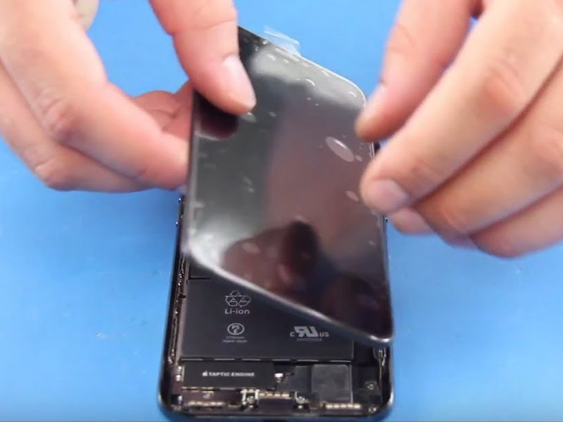 màn hình iPhone X bị vỡ 1