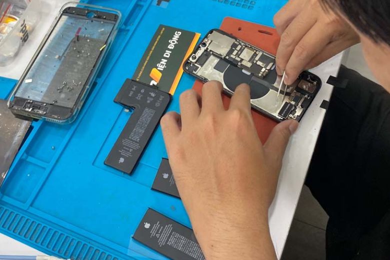 Thay pin iPhone 11 Pro 2 Những lưu ý cần biết khi thay pin iPhone 11 Pro