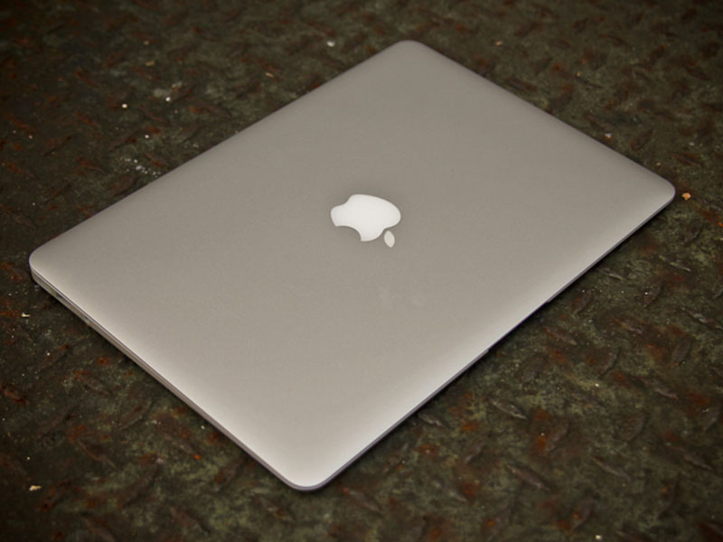 Thay loa ngoài MacBook Air 11 inch 2010 kịp thời để việc trải nghiệm luôn thú vị