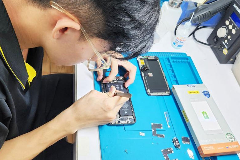 Viện Di Động cam kết thay màn hình iPhone 13 Promax chuẩn linh kiện chính hãng