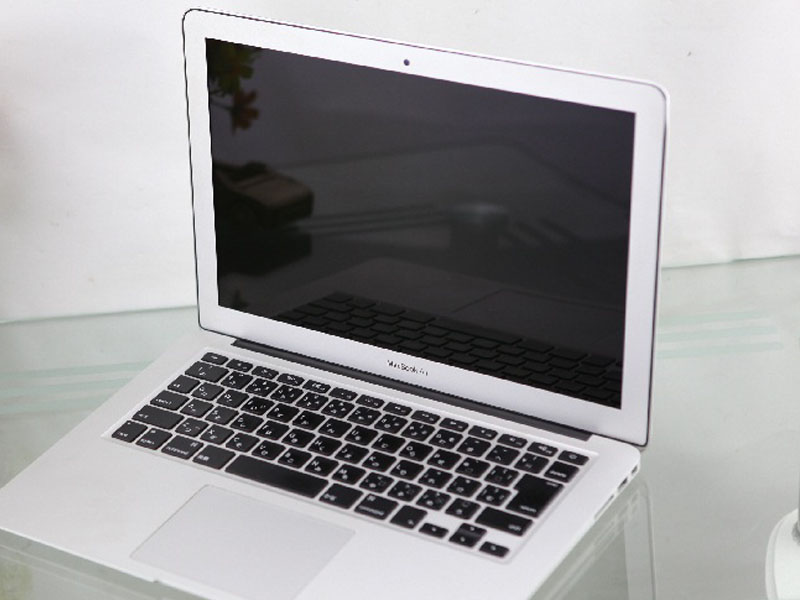 Bàn phím MacBook Air 2012 đem đến sự trải nghiệm vượt bậc so với đối thủ