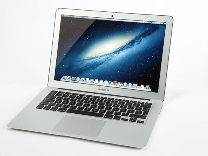 Màn hình MacBook Air 2014 có chất lượng hiển thị tuyệt vời