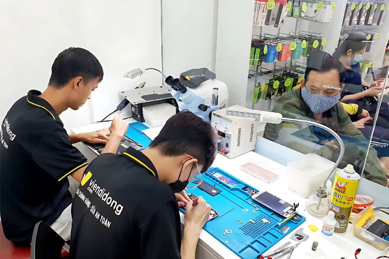Cách kiểm tra độ chai pin iPhone siêu chính xác, đơn giản và nhanh chóng 12 Viện Di Động cung cấp quy trình thay pin iPhone chuyên nghiệp và uy tín