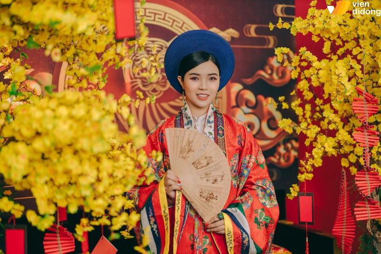 Chụp ảnh Tết cùng hoa mai, hoa đào nổi bật