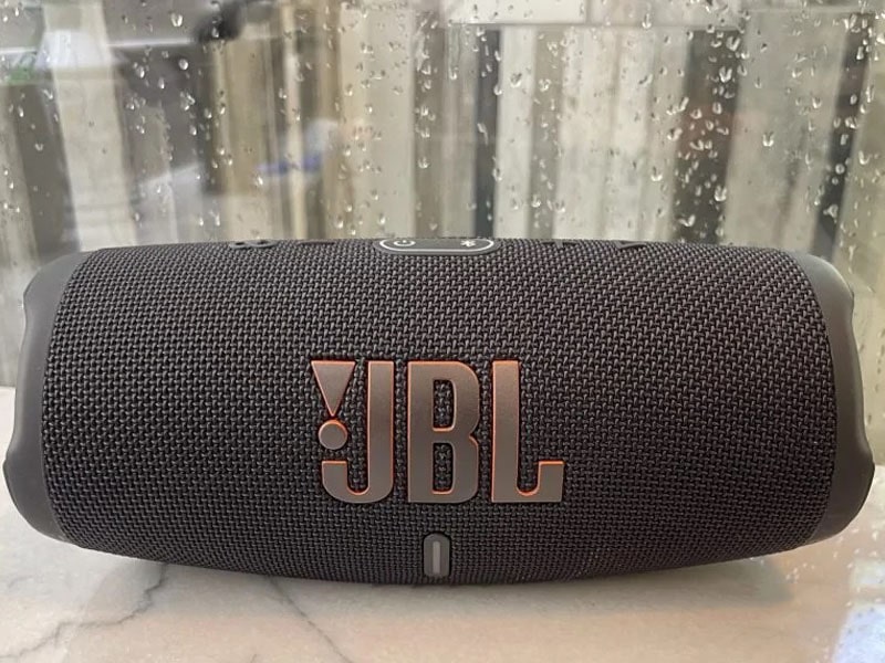 Loa Bluetooth JBL Charge 5 mang đến nhiều cải tiến hấp dẫn