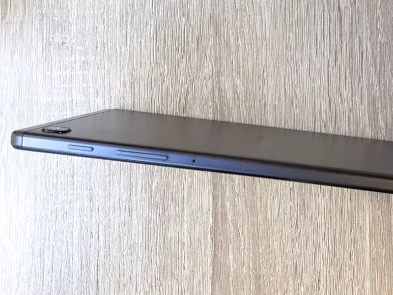 Galaxy Tab A7 Lite có thiết kế nhỏ gọn, hiện đại