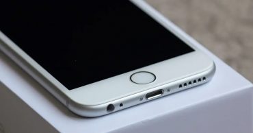Vì sao iPhone không nhận sạc? Cách khắc phục nhanh nhất iphone khong nhan sac thumb viendidong