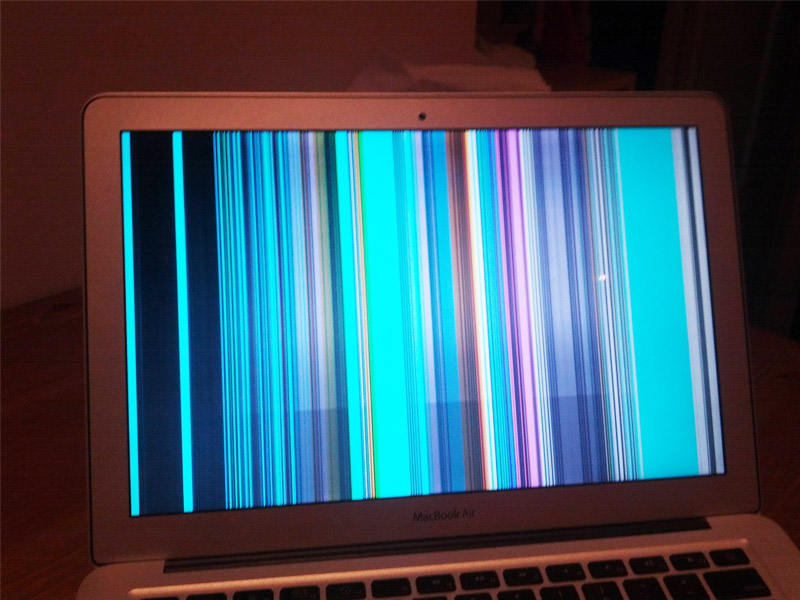 MacBook bị sọc màn hình 3