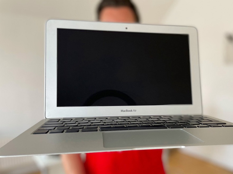 MacBook không lên màn hình tuổi thọ