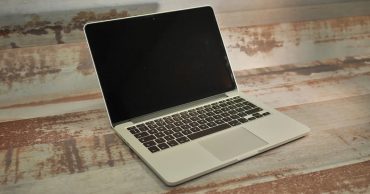 MacBook Pro không lên màn hình thumb