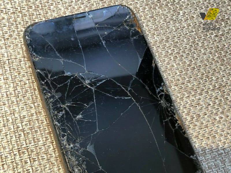 Màn hình iPhone xs bị vỡ