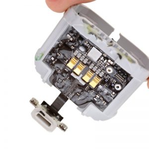 Thay cụm chân sạc Dock AirPods 2 Thay cụm chân sạc Dock AirPods 2