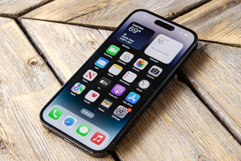 Màn hình iPhone 14 sở hữu kích thước 6.1 inch, mang lại sự cân đối hoàn hảo