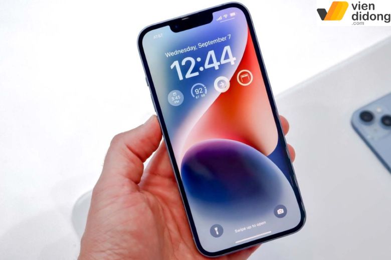 Hãy kiểm tra kỹ màn hình iPhone 14 Plus sau khi thay xong