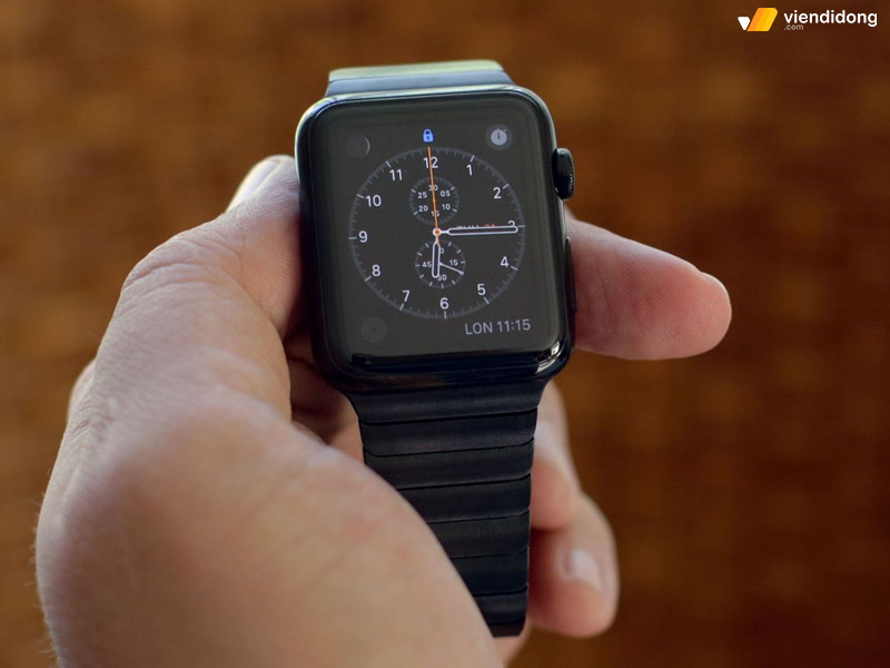 chọn màu đồng hồ thông minh Apple Watch theo phong thủy đen