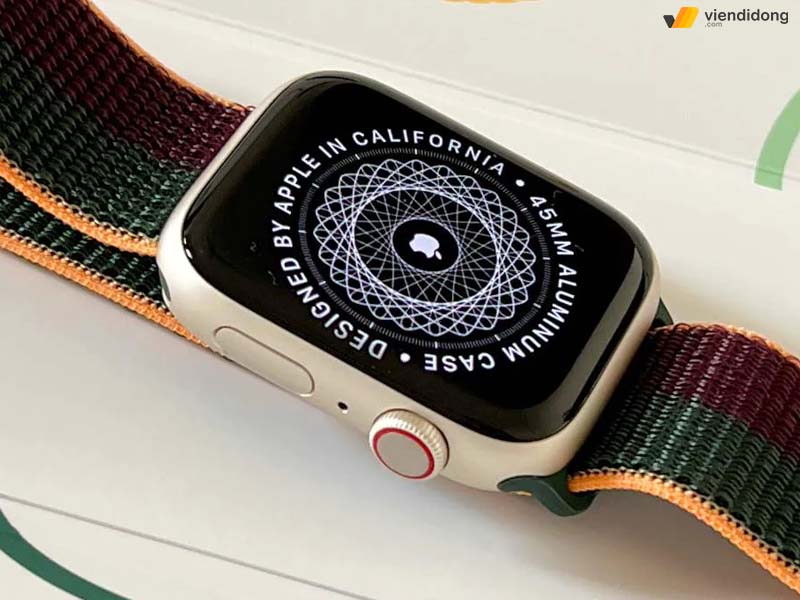 chọn màu đồng hồ thông minh Apple Watch theo phong thủy vàng