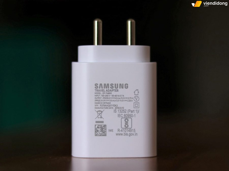 Điện thoại Samsung báo sạc nhưng không vào pin củ hỏng