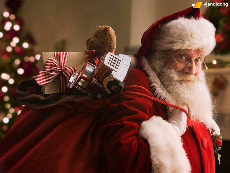 Ông già Noel là ai túi quà