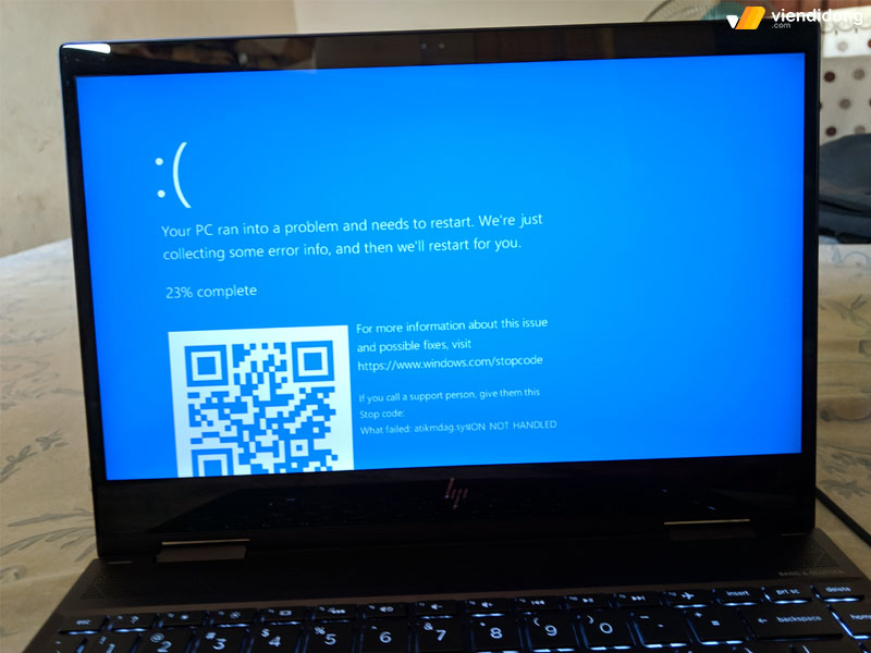 laptop bị màn hình xanh nguyên nhân