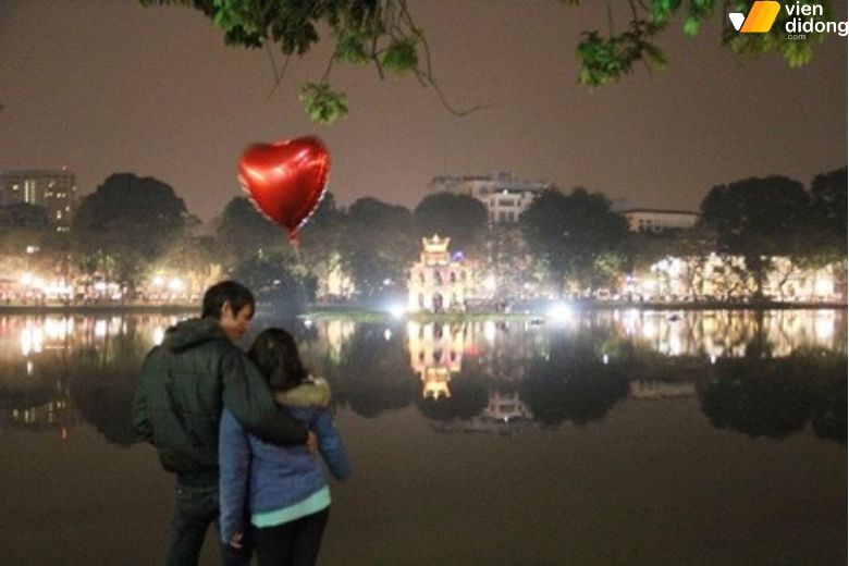 Valentine thường gắn với hẹn hò, tặng quà và chia sẻ cảm xúc