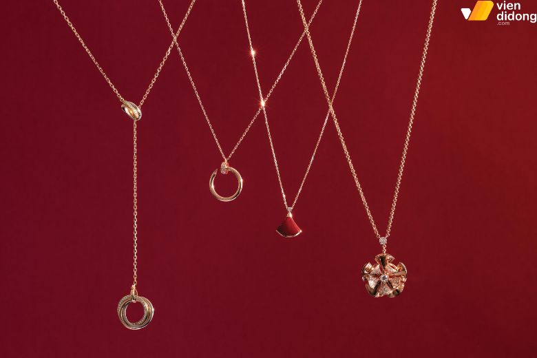 Món trang sức nhẹ nhàng giúp nàng thêm rạng rỡ