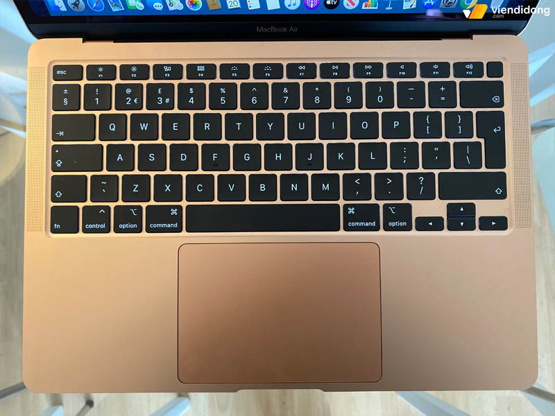 bàn phím MacBook không gõ được liệt