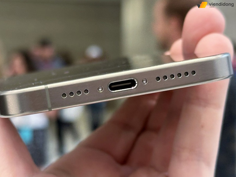 iPhone 15 Pro Max ra mắt usb-c