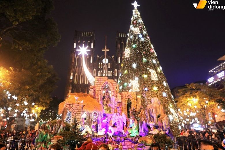 Giáng Sinh là gì? Nguồn gốc, ý nghĩa và hoạt động vào giáng sinh 2025 11 Không khí Giáng Sinh náo nhiệt và ấm áp tại Việt Nam