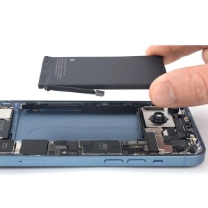 Thay pin iPhone 15