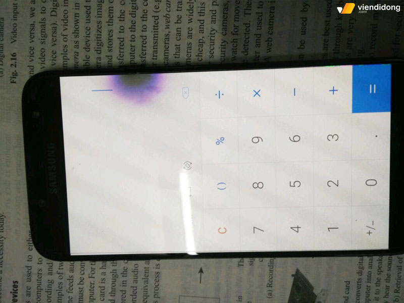 Màn hình Samsung J7 Pro bị chảy mực dấu hiệu