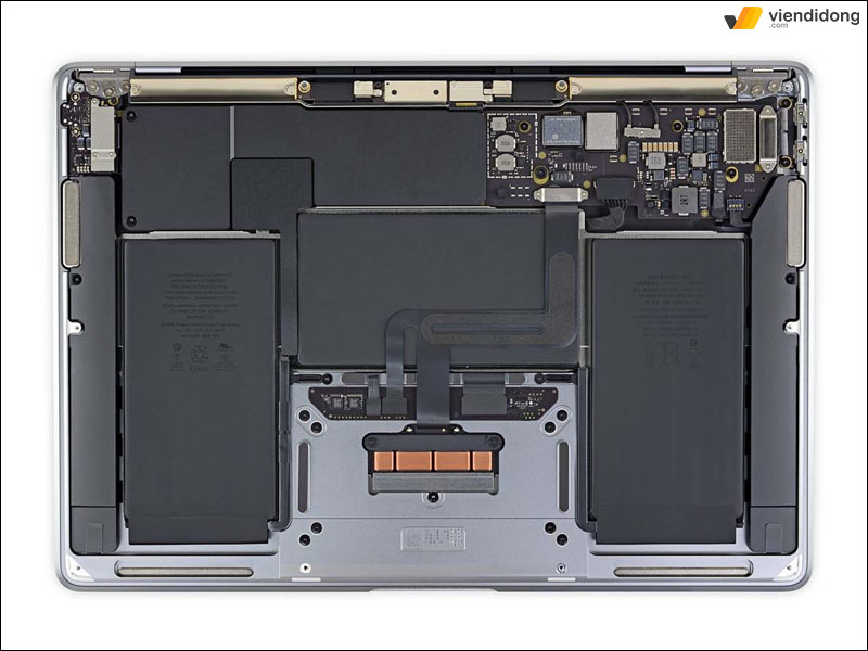 MacBook Air M2 bị nóng quạt