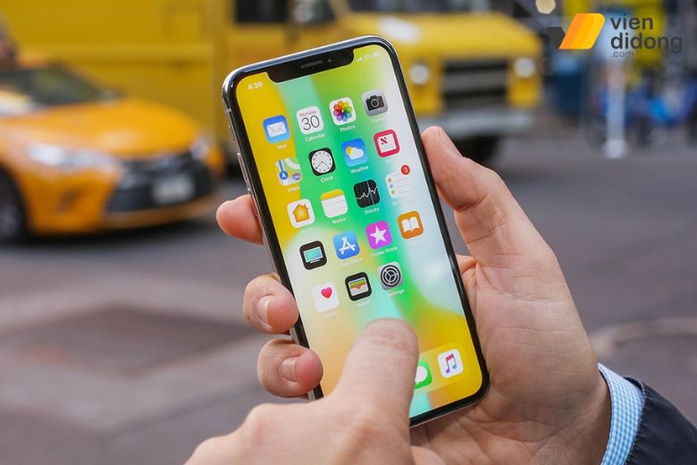 Cách khắc phục iPhone bị ám vàng, ố vàng màn hình 12 màn hình iphone bị vàng