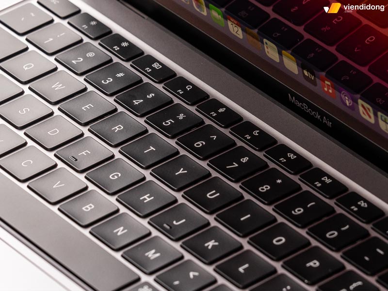 so sánh MacBook Air M1 và MacBook Pro M1 bàn phím