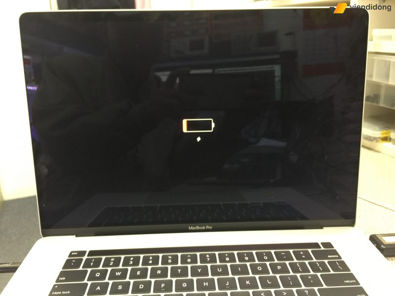 lỗi MacBook Air M2 khởi động