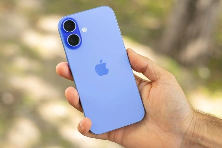 iPhone 16 256GB (Likenew) 2 iPhone 16 likenew có ngoại hình gọn gàng, ít dấu hiệu sử dụng