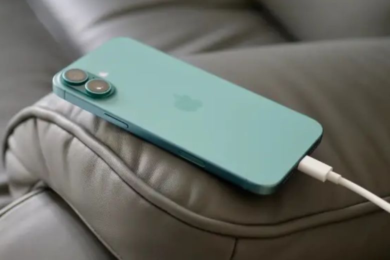 iPhone 16 Plus 128GB (Likenew) 3 Pin iPhone 16 Plus 128GB cũ vẫn đáp ứng tốt nhu cầu hằng ngày