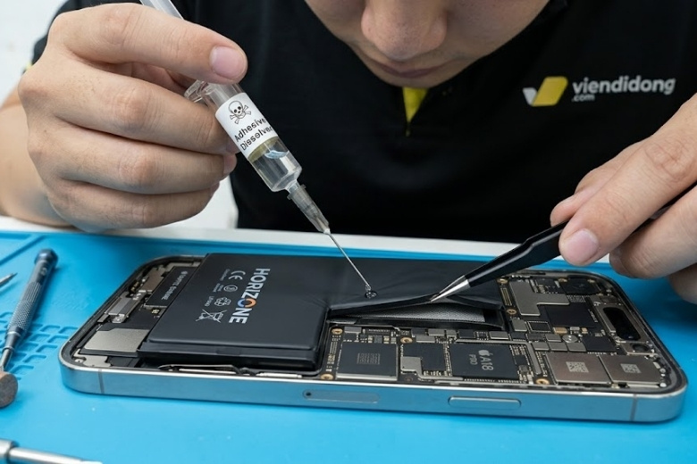 Thay pin Horizone iPhone 16 Pro Max 3 Quy trình tháo lắp thay pin Horizone iPhone 16 Pro Max