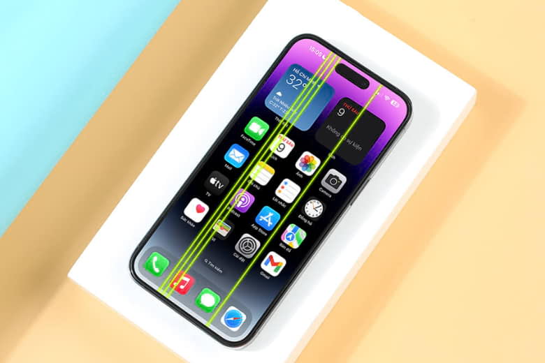 Cách xử lý iPhone 15 Pro Max bị sọc màn hình hiệu quả nhất 1 màn hình iphone 15 pro max bị sọc