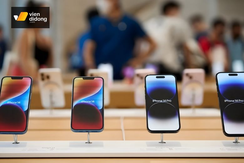 iPhone trưng bày còn được giữ khá tốt nhưng linh kiện có thể bị hao mòn