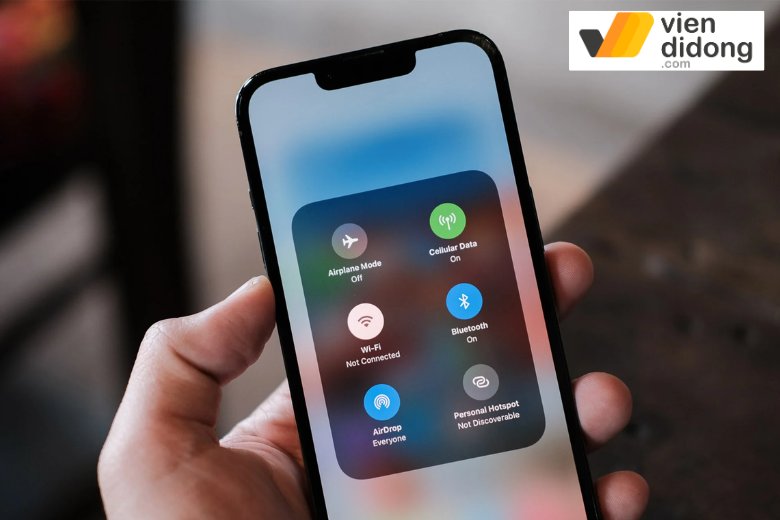 Điện thoại iPhone tự tụt pin khi không sử dụng, để qua đêm phải làm sao? 10 iphone tự tụt pin khi không sử dụng