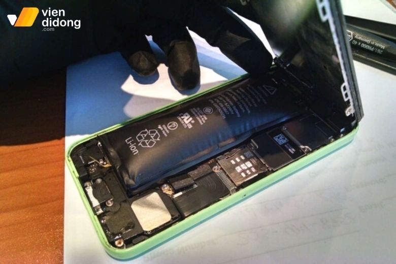 Nên thay pin iPhone 16 Pro khi nào là phù hợp? 2 Khi nào cần thay pin iPhone 16 Pro